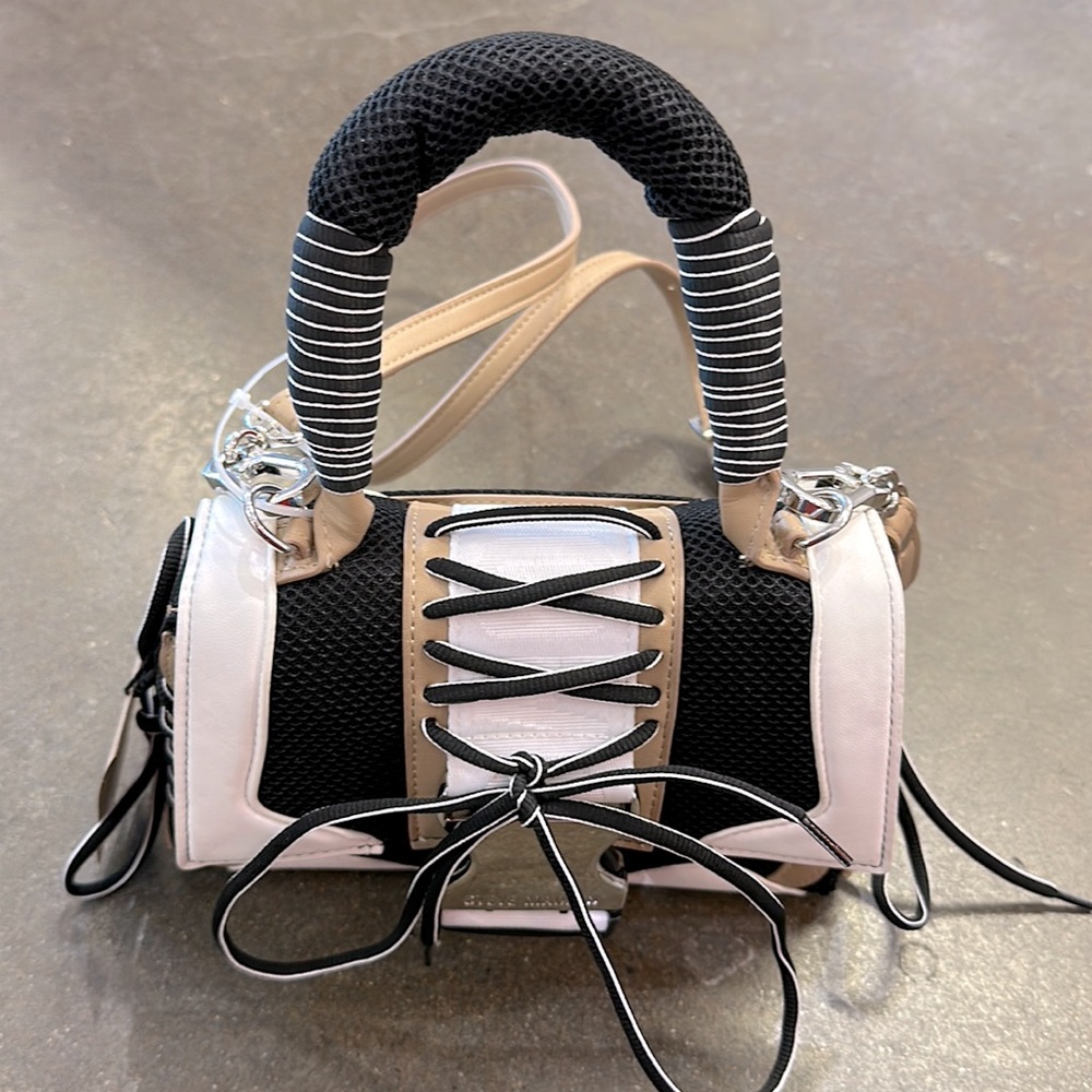 STEVE MADDEN “BDIEGO” HANDBAG. BLACK/TAN. BRAND NEW.